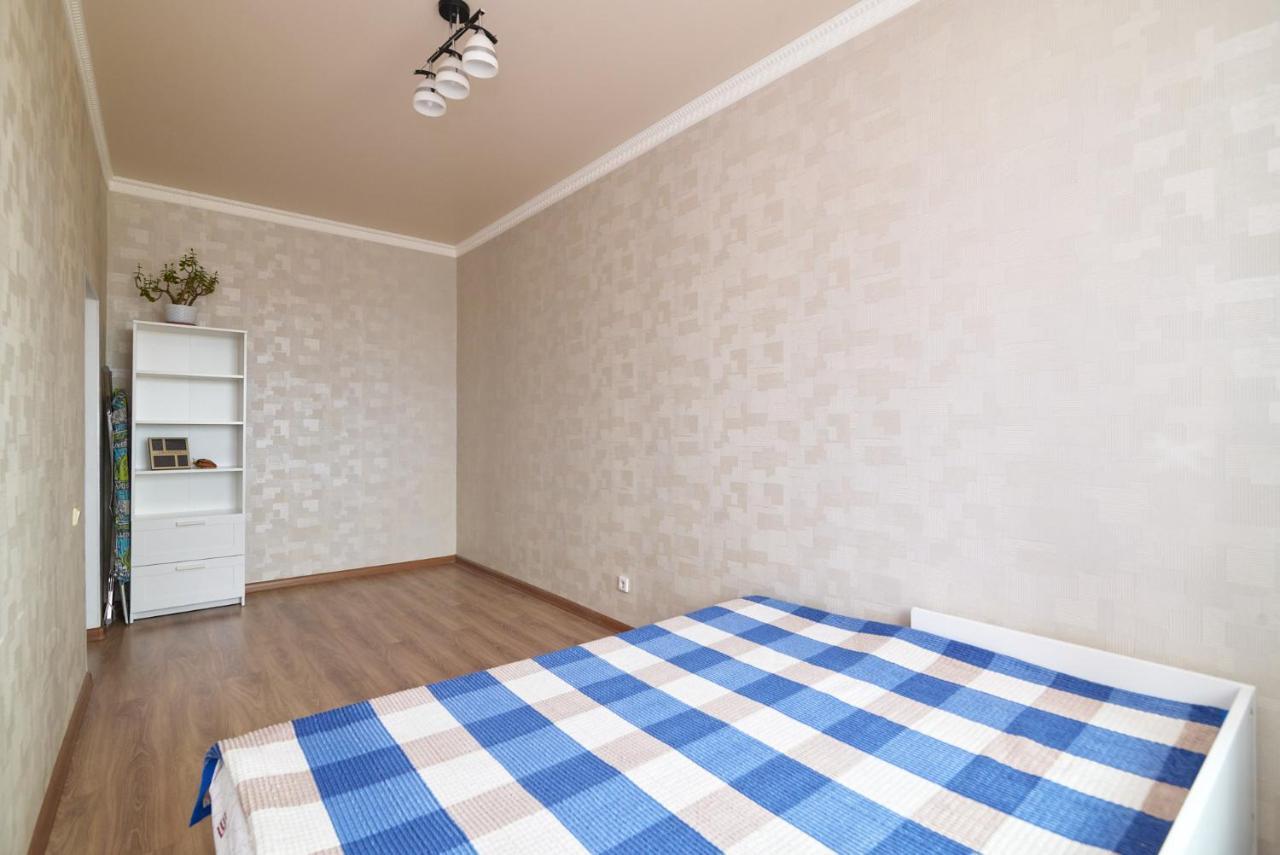 Apartamento Квартира В Самом Центре Столицы Казахстана Astaná Exterior foto
